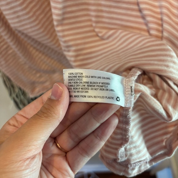 universal thread striped cotton fitted tee - Picture 6 of 6